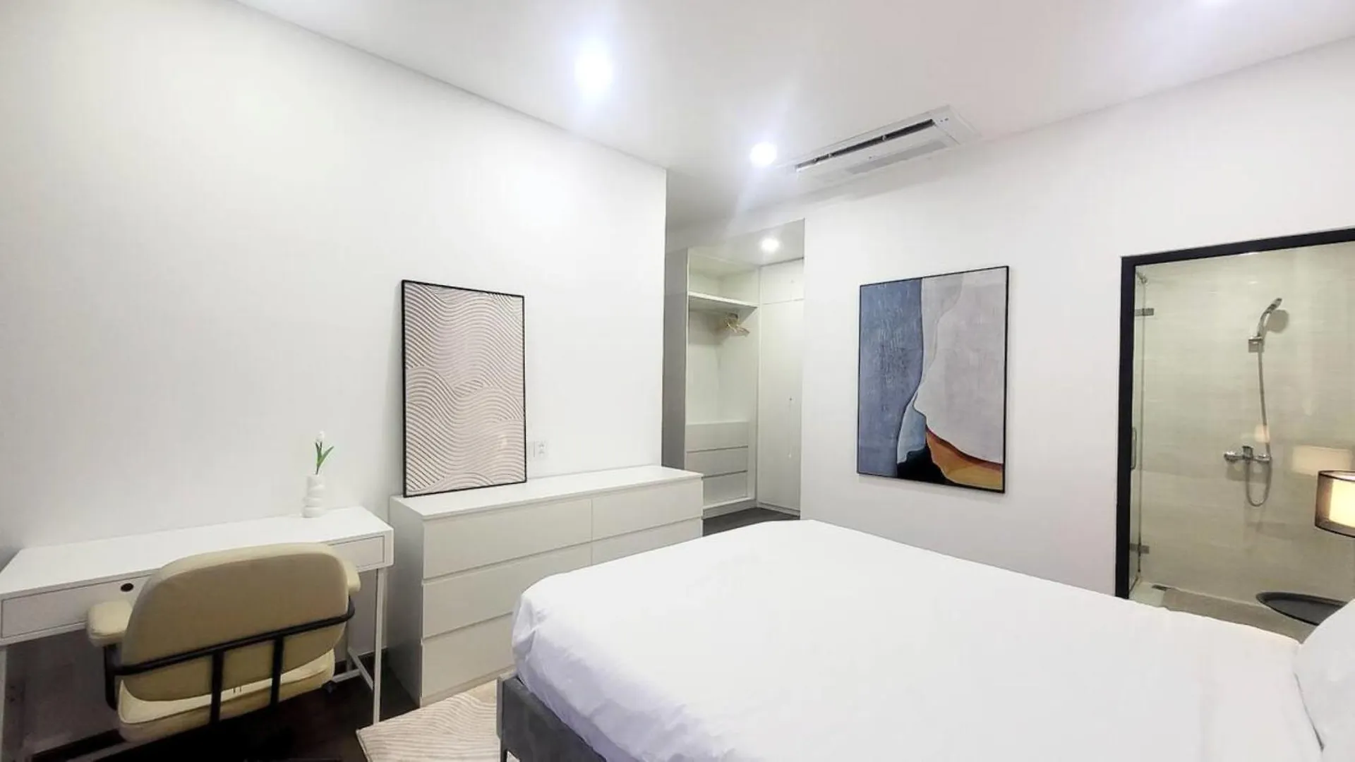 Gem Residence - The Manor Central Ho Chi Minh City Apartment