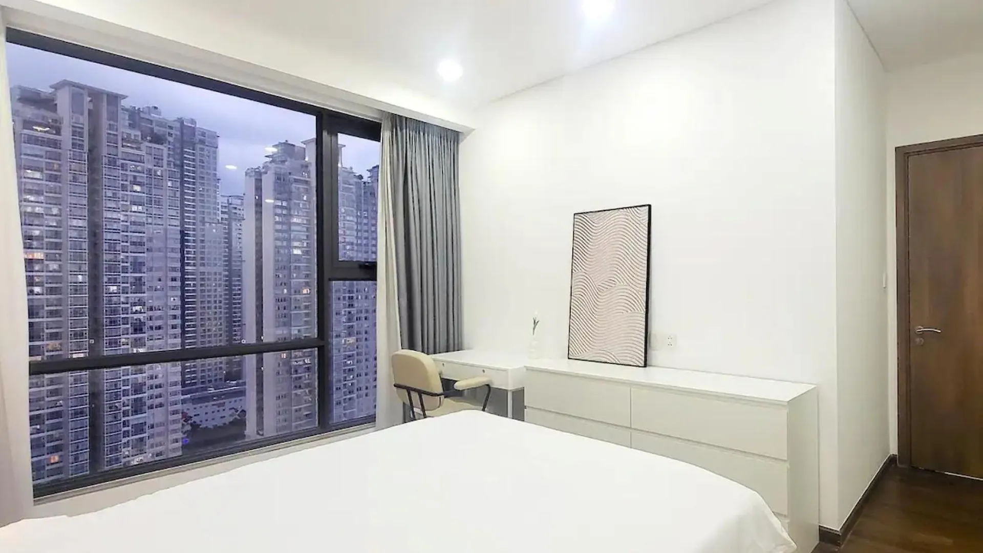 Gem Residence - The Manor Central Ho Chi Minh City 0*,