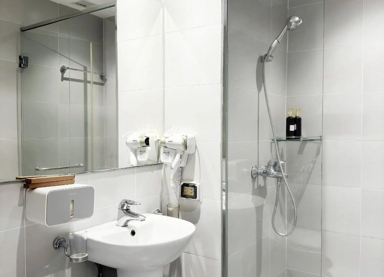 Gem Residence - The Manor Central Ho Chi Minh City 0*,  Vietnam