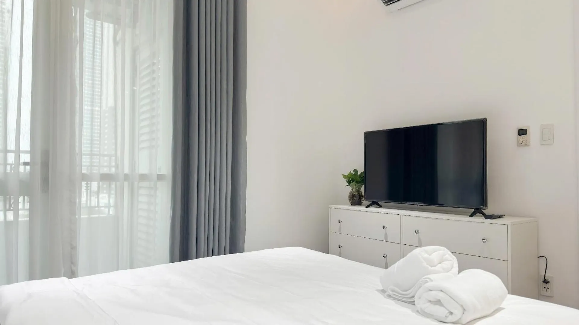 Gem Residence - The Manor Central Ho Chi Minh City