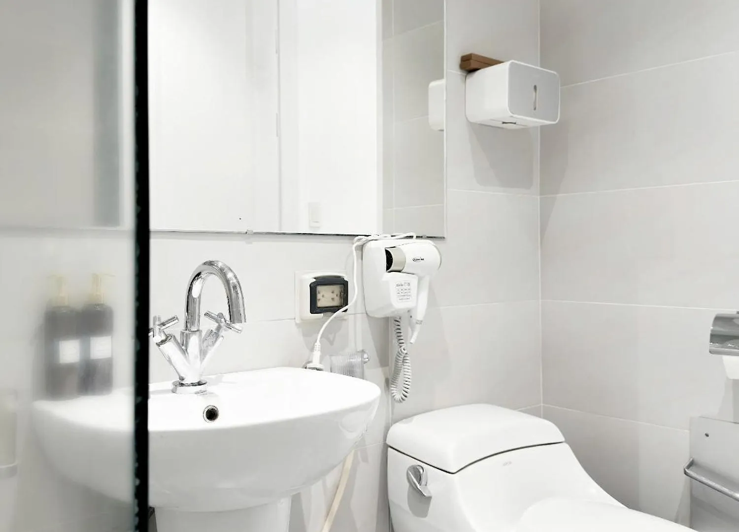 Gem Residence - The Manor Central Ho Chi Minh City Apartment