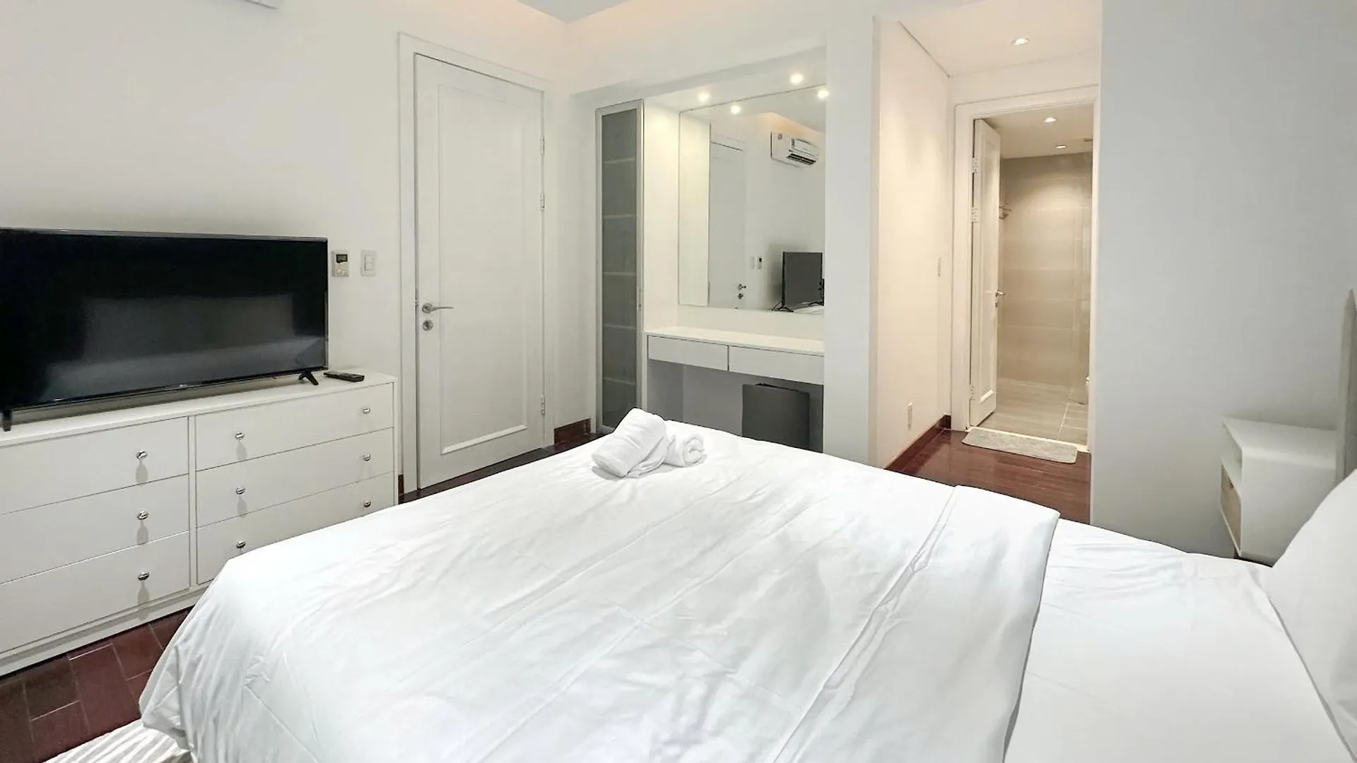Gem Residence - The Manor Central Ho Či Minovo Město 0*,  Vietnam
