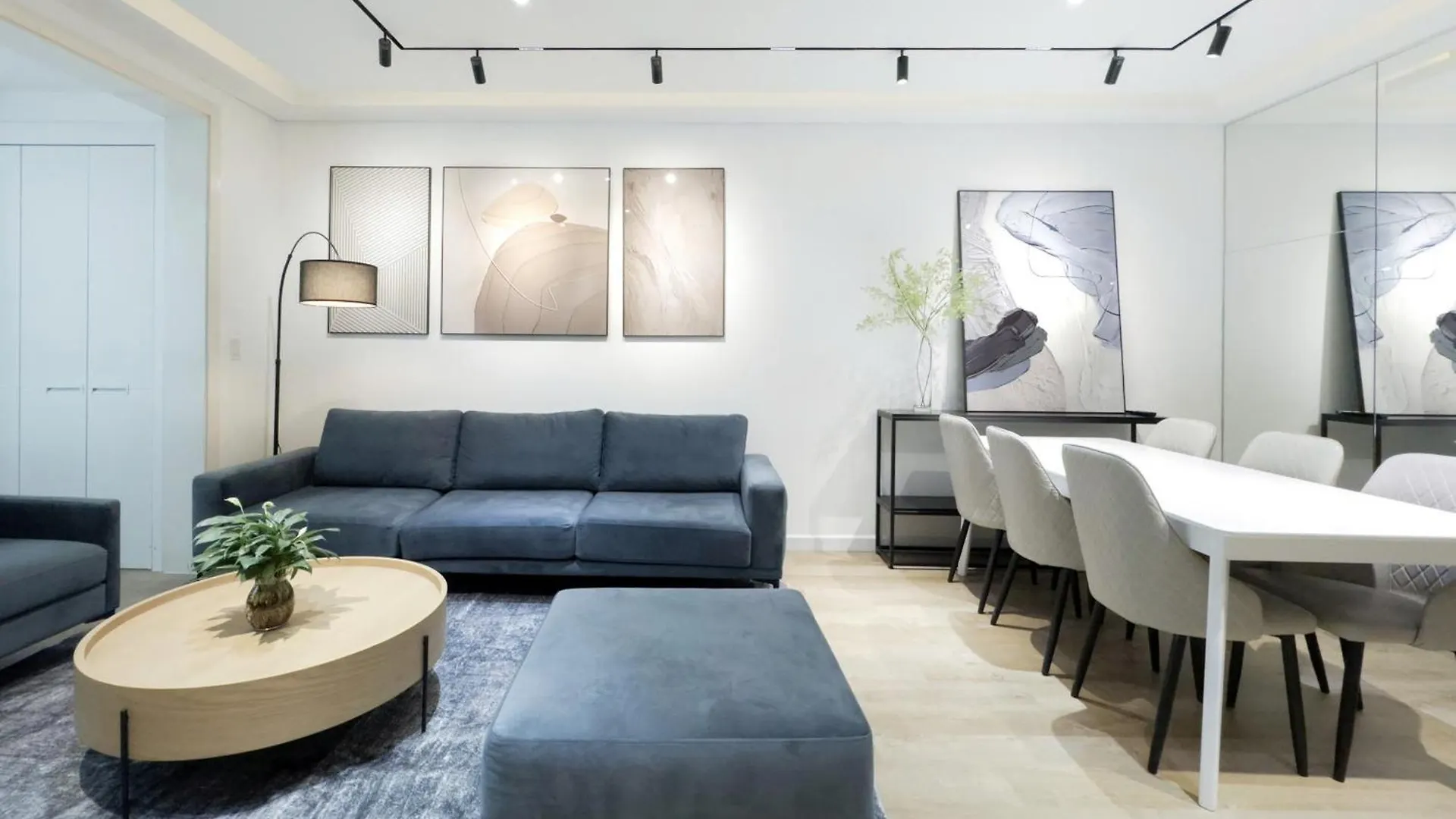 Gem Residence - The Manor Central Ho Chi Minh City